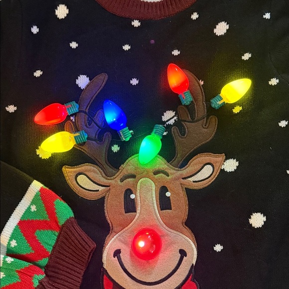 Light up Reindeer Sweater Christmas sweater. Holiday sweater. Size Medium - Picture 2 of 6